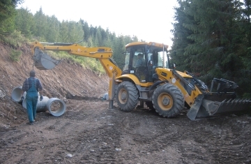 Rýpadlonakladač na traktorovom podvozku - JCB - 3 CX Super