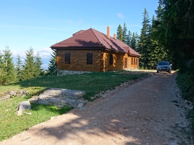 Poľovnícka chata Smrečiny - Coburgov kaštieľv